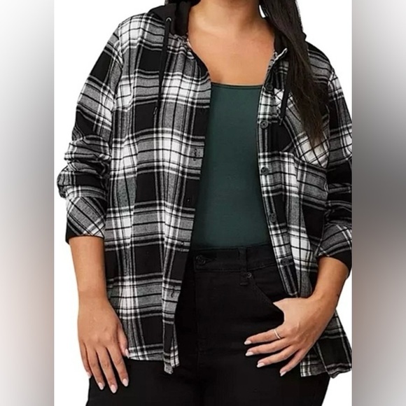 Torrid Black and White Plaid Flannel with Hoodie - Plus Size 2 - Picture 1 of 7